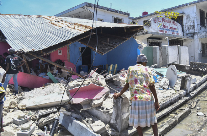 Hàng trăm người thiệt mạng, bị thương và mất tích do động đất ở Haiti.